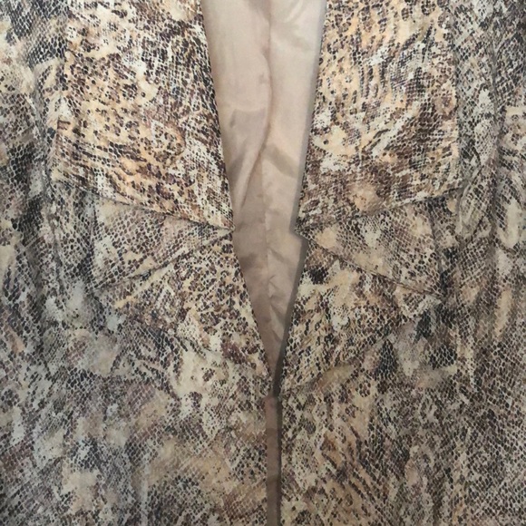 Dress barn overcoat - Picture 2 of 6